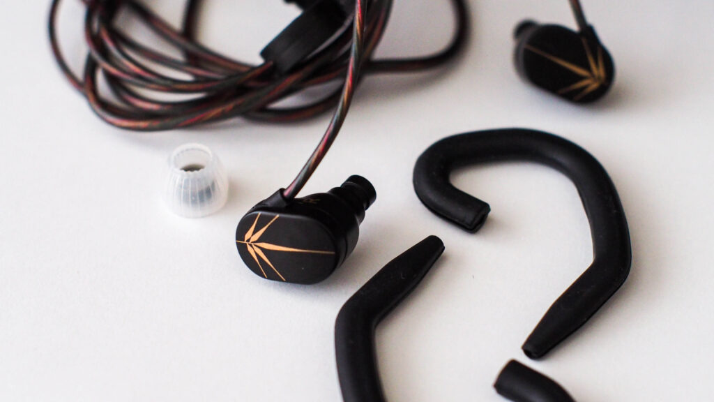 MOONDROP Chu In-Ear Monitors Review - $20 ticket to Hi-Fi Audio - Closer  Examination