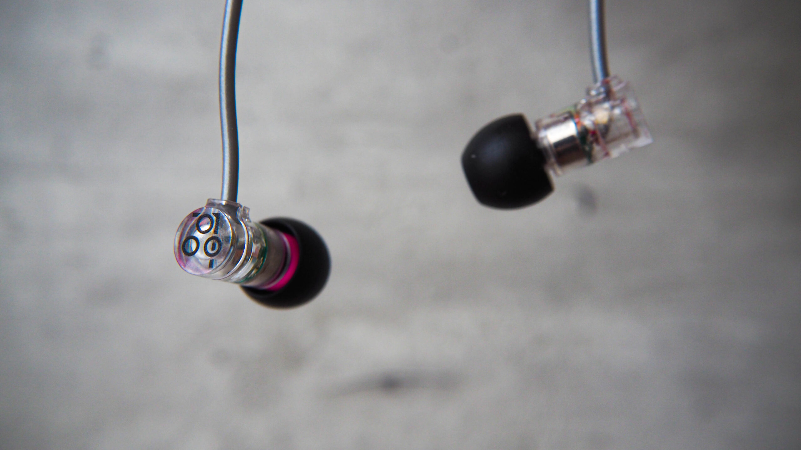 quarks earphones